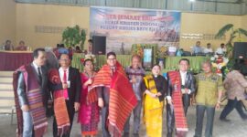 Kadis Kominfo Kota Batam, Rudi Panjaitan menghadiri acara Pesta Gotilon HKI Batuaji Lama yang berlangsung pada Minggu(5/10/25) di gedung serbaguna HKI Batuaji Lama di kelurahan Sagulung Kota, Batam. Foto: INIKEPRI.COM/Media Center Batam 