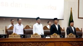 Wali Kota Batam, Amsakar Achmad, menghadiri Rapat Paripurna DPRD Kota Batam dengan agenda Laporan Badan Pembentukan Peraturan Daerah (Bapemperda) atas pembahasan sejumlah Rancangan Peraturan Daerah (Ranperda) inisiatif DPRD Tahun 2026. Foto: INIKEPRI.COM