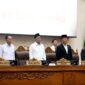 Wali Kota Batam, Amsakar Achmad, menghadiri Rapat Paripurna DPRD Kota Batam dengan agenda Laporan Badan Pembentukan Peraturan Daerah (Bapemperda) atas pembahasan sejumlah Rancangan Peraturan Daerah (Ranperda) inisiatif DPRD Tahun 2026. Foto: INIKEPRI.COM