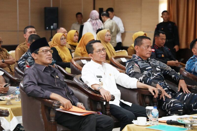 Rapat Koordinasi Pengendalian Harga Beras secara virtual di Aula Engku Hamidah, Senin (20/10/2025). Foto: INIKEPRI.COM