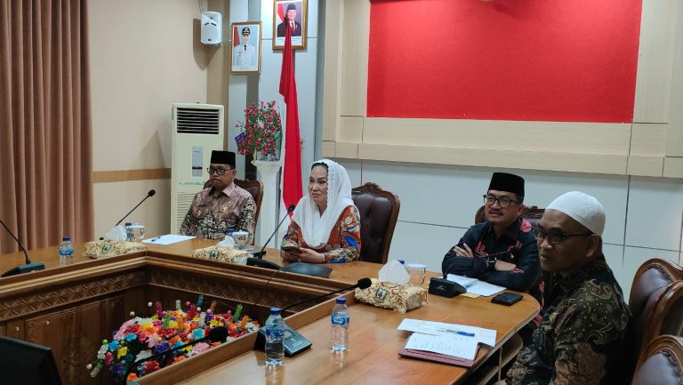 Pemerintah Kabupaten Natuna menggelar rapat finalisasi persiapan di Ruang Rapat Kantor Bupati Natuna, Kamis (9/10/2025). Foto: INIKEPRI.COM/NatunaKab