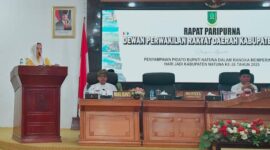 Bupati Cen Sui Lan menyampaikan pidato pada rapat paripurna HUT Natuna ke-26. Foto: INIKEPRI.COM/NatunaKab 