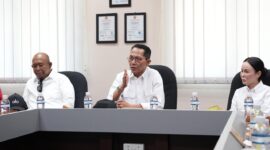 Kepala BP Batam Amsakar Achmad dan Wakil Kepala BP Batam Li Claudia Chandra melakukan sidak ke perusahaan galangan kapal PT. ASL Tanjunguncang, Kamis siang (16/10/2025).  Foto: INIKEPRI.COM/BP Batam 