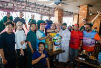 Pesepeda dari berbagai kalangan bersemangat mengikuti kegiatan “Gowes Berkah: Satu Gowesan Kecil, Sejuta Senyum Terukir”, sebuah ajang olahraga sekaligus aksi sosial yang digagas oleh Telkom Indonesia bersama Netra Data Center, Nxera, Teman Ngopi Cycle Club (TNCC), komunitas Sedekah Jumat (Sejuk) Batam, dan jurnalis se-Provinsi Kepulauan Riau (Kepri) pada Jumat (31/10/2025) pagi. Foto: INIKEPRI.COM
