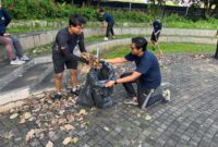 PLN Batam turut menyukseskan Zero Waste Warriors, program peduli lingkungan yang dilaksanakan serentak oleh PLN Group di seluruh Indonesia pada periode 2–30 Juni 2025. Inisiatif ini digalakkan dengan fokus mengurangi polusi plastik dalam rangka memperingati Hari Lingkungan Hidup Sedunia yang jatuh pada 5 Juni. Foto: INIKEPRI.COM/PLN Batam 