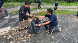 PLN Batam turut menyukseskan Zero Waste Warriors, program peduli lingkungan yang dilaksanakan serentak oleh PLN Group di seluruh Indonesia pada periode 2–30 Juni 2025. Inisiatif ini digalakkan dengan fokus mengurangi polusi plastik dalam rangka memperingati Hari Lingkungan Hidup Sedunia yang jatuh pada 5 Juni. Foto: INIKEPRI.COM/PLN Batam 
