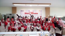 Persatuan Istri Karyawan dan Karyawati (PIKK) PLN Batam berkolaborasi dengan Srikandi PLN Batam menyelenggarakan kegiatan Inspiring Srikandi dan Workshop Baking Bersama di Simple Bake House, Rabu (20/8). Foto: INIKEPRI.COM/PLN Batam 