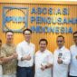PT PLN Batam bersilaturahmi dengan Ketua Asosiasi Pengusaha Indonesia (Apindo) Kota Batam, Rafky Rasyid pada Selasa (20/5). Sementara itu dari PT PLN Batam diwakili oleh Sekretaris Perusahaan, Zulhamdi, bersama Vice Presiden Niaga PT PLN Batam, Ika Patria Wardana. Foto: INIKEPRI.COM/PLN Batam 