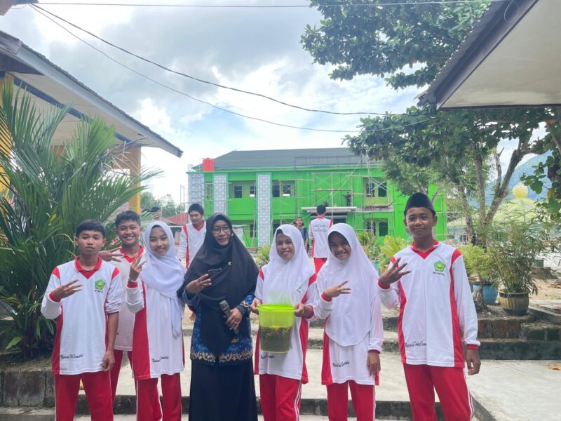 MAN 1 Natuna menggelar kegiatan bertema “Kearifan Lokal dan Gaya Hidup Berkelanjutan” sebagai bagian dari Projek Penguatan Profil Pelajar Pancasila dan Rahmatan Lil ‘Alamin (P5RA) untuk tahun ajaran 2025/2026. Foto: INIKEPRI.COM