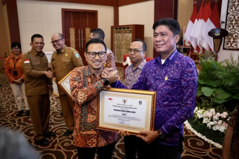 PLN Batam meraih penghargaan BPJS pekerja. Foto: INIKEPRI.COM/PLN Batam