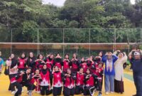 Tim Bola Voli Putri raih juara 3, Yunida Putri dan Zuriyatul Hikmah harumkan MTsN Tanjungpinang. Foto: INIKEPRI.COM
