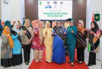 Ketua Tim Penggerak Pemberdayaan dan Kesejahteraan Keluarga (TP-PKK) Kota Batam, Erlita Amsakar, menghadiri pengukuhan pengurus Perkumpulan Penyelenggara (PP) PAUD Kota Batam di Universitas Ibnu Sina, Selasa (4/11/2025). Foto: INIKEPRI.COM/Media Center Batam 