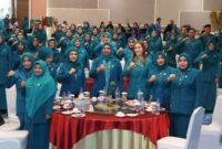Ketua Tim Penggerak Pemberdayaan dan Kesejahteraan Keluarga (TP-PKK) Kota Batam, Erlita Amsakar, memimpin langsung rombongan PKK Batam pada Rapat Kerja Daerah (Rakerda) dan Jambore TP-PKK Provinsi Kepulauan Riau Tahun 2025 di Bintan Argo Resort, Senin (17/11/2025). Foto: INIKEPRI.COM
