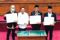 Rapat Paripurna di Ruang Sidang Utama DPRD Batam. Foto: INIKEPRI.COM
