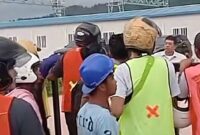 Aksi pekerja di PT BAI yang viral di TikTok. Foto: Tangkapan Layar 