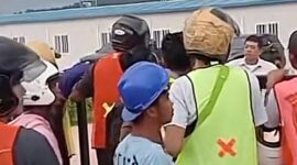 Aksi pekerja di PT BAI yang viral di TikTok. Foto: Tangkapan Layar 