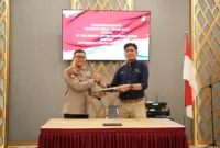 PT PLN Batam kembali mempererat kerja sama strategis dengan Kepolisian Daerah Kepulauan Riau melalui Direktorat Pengamanan Objek Vital Nasional (Ditpamobvit Polda Kepri) dengan ditandatanganinya Pedoman Kerja Teknis (PKT) Tahun 2026 tentang Pengamanan, Pengawalan, dan Penegakan Hukum terhadap Aset PT PLN Batam. Foto: INIKEPRI.COM/PLN Batam 
