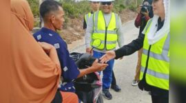 Bupati Natuna Cen Sui Lan meninjau langsung pengerjaan proyek pada Jumat (14/11/2025). Foto: Istimewa 