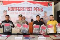 Polres Lingga saat menggelar Konferensi Pers terkait kasus pencabulan. Foto: INIKEPRI.COM/Polres Lingga 