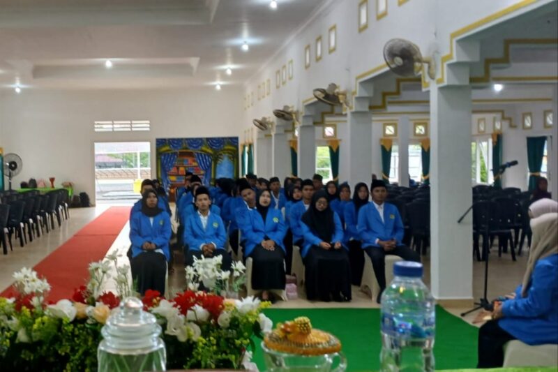 Sekolah Tinggi Ilmu Tarbiyah (STIT) Lingga resmi menggelar Yudisium Sarjana Strata 1 pada Jumat (12/12/2025) di Gedung Nasional Dabo Singkep, Kabupaten Lingga. Foto: INIKEPRI.COM