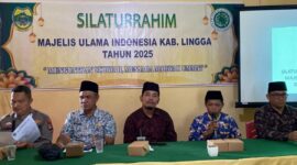 Majelis Ulama Indonesia (MUI) Kabupaten Lingga bersama Pemerintah Daerah Kabupaten Lingga menggelar kegiatan Silaturahmi dan Sosialisasi Fatwa MUI Tahun 2025 di Desa Rejai, Kecamatan Bakung Serumpun. Foto: INIKEPRI.COM