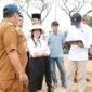 Wakil Wali Kota Batam, Li Claudia Chandra, meninjau enam lokasi yang diusulkan sebagai Tempat Pembuangan Sementara (TPS) di Kecamatan Bengkong. Foto: INIKEPRI.COM/Media Center Batam 