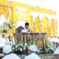 Wali Kota Batam Amsakar Achmad menghadiri Majelis Dzikir Maulidurrasul SAW dalam rangka Haul Akbar Al Khidmah Batam ke-XVI Tahun 2025 yang digelar di Masjid Raja Hamidah, Batam Center. Foto: INIKEPRI.COM