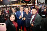 Wali Kota Batam, Amsakar Achmad, saat menghadiri Perayaan Natal Oikumene Tingkat Kota Batam Tahun 2025 di Dataran Engku Putri, Batamcentre, Senin (29/12/2025) malam. Foto: INIKEPRI.COM