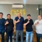 Komisaris PT Bank Tabungan Negara (BTN) Pietra Machreza Paloh (tengah) berfoto bersama Owner PT Winner Nusantara Jaya Tbk (WINR) Yusmen Liu (kedua dari kanan), Owner PT Toko Bisnis Indonesia Haris Lambey (kedua dari kiri), serta jajaran BTN Batam usai pertemuan silaturrahim dan presentasi rencana pengembangan proyek Winner Group. Foto: INIKEPRI.COM