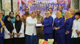 Dalam rangka memperingati Hari Ibu ke-97 Tingkat Kota Batam, Persatuan Istri Karyawan BP Batam (PIKORI BP Batam) menyelenggarakan rangkaian kegiatan bakti sosial pada Selasa (9/12/2025). Foto: INIKEPRI.COM