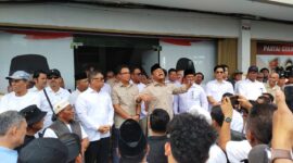Ratusan kader, simpatisan, dan relawan Partai Gerindra memadati Kantor DPD Partai Gerindra Provinsi Kepulauan Riau, Jumat (19/12/2025). Foto: INIKEPRI.COM 