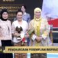 Li Claudia Chandra meraih penghargaan Pemimpin Perempuan Penggerak Ekonomi dan Investasi Daerah dalam Talkshow Spesial Hari Ibu TV One. Foto: Tangkapan Layar 
