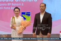 Wakil Wali Kota Batam sekaligus Wakil Kepala BP Batam, Li Claudia Chandra, menerima Wonder Mom Award 2025 bertepatan dengan peringatan Hari Ibu Nasional, 22 Desember. Foto: Tangkapan Layar 