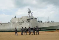 Kapal perang Angkatan Laut Amerika Serikat, USS Cincinnati-20 sandar di Batam, Kepulauan Riau, Rabu (10/12). Foto: Dok. Kodaeral IV