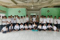 Bimbingan Remaja Usia Sekolah (BRUS) dan Pelatihan Fardhu Kifayah oleh KUA Kecamatan Meral. Foto: INIKEPRI.COM