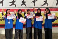 Siswi MTsN Lingga berhasil meraih sejumlah juara ajang Kejuaraan Pencak Silat SMI (Satria Muda Indonesia) Lingga Championship II 2025. Foto: INIKEPRI.COM