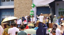 Ribuan masyarakat dari berbagai elemen tumpah ruah memadati area Community Center/Gedung Olahraga (GOR) Kecamatan Gunung Kijang, Kabupaten Bintan, Sabtu (10/1/2026). Foto: INIKEPRI.COM