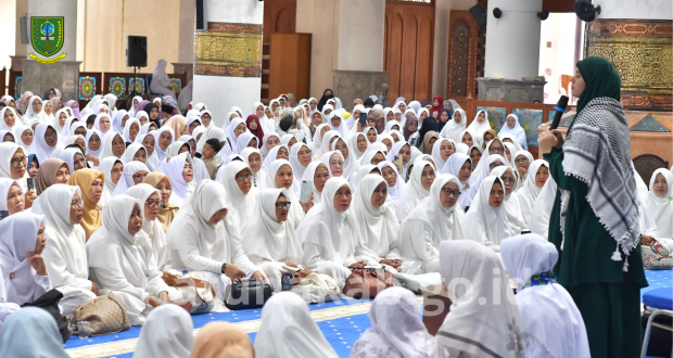 Badan Kontak Majelis Taklim (BKMT) Kabupaten Natuna menggelar Tabligh Akbar Safari Dakwah Peduli Palestina di Masjid Agung Baitul Izzah, Islamic Center Natuna. Foto: INIKEPRI.COM/NatunaKab 