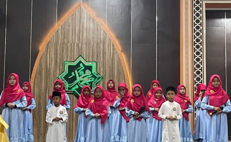 The New Lili Putih Voice MI Darul Ihsan Meriahkan Peringatan Isra Mi’raj di Masjid Al Munawwarah Batu 8. Foto: INIKEPRI.COM