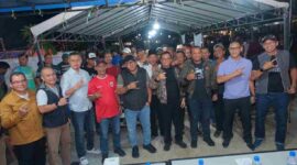 Wali Kota Tanjungpinang, Lis Darmansyah, secara resmi membuka Turnamen Domino Wali Kota Cup yang diselenggarakan oleh Komunitas Marwah Anak Negeri Tuah Berbenah (MANTAB), bertempat di Warung Kopi JK, Jalan Bandara. Foto: INIKEPRI.COM/TanjungpinangKota 