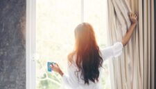 Ilustrasi berjemur matahari pagi. Foto: Istimewa 