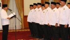 Menag Kukuhkan Pengurus BP4 Kepri, Tekankan Ketahanan Keluarga sebagai Fondasi Negara. Foto: INIKEPRI.COM