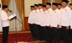 Menag Kukuhkan Pengurus BP4 Kepri, Tekankan Ketahanan Keluarga sebagai Fondasi Negara