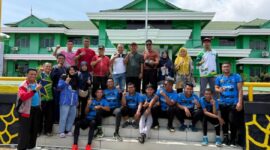 Tim bola voli Kantor Kementerian Agama (Kemenag) Kota Batam resmi mengukuhkan diri sebagai yang terbaik dalam ajang ekshibisi olahraga Hari Amal Bakti (HAB) ke-80 Kemenag RI. Foto: INIKEPRI.COM