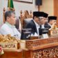 Sekretaris Daerah Kota Batam, Firmansyah, yang menghadiri Rapat Paripurna DPRD Kota Batam dengan agenda penyampaian Pendapat Wali Kota Batam terhadap Rancangan Peraturan Daerah (Ranperda) tentang Lembaga Adat. Foto: INIKEPRI.COM/Media Center Batam 