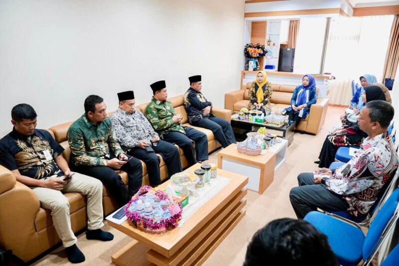 Audiensi TP-PKK Kota Batam bersama jajaran Baznas yang digelar di Kantor Wali Kota Batam. Foto: INIKEPRI.COM/Media Center Batam