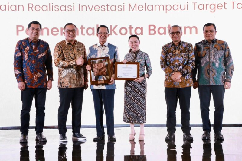 Pemko Batam meraih dua penghargaan sekaligus dari Kementerian Investasi dan Hilirisasi/Badan Koordinasi Penanaman Modal (BKPM). Foto: INIKEPRI.COM/Media Center Batam
