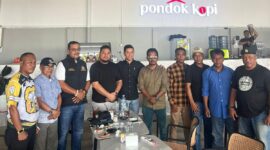 Ketua Umum Ikatan Keluarga Riau Lingga (IKRAL) Sopian Galang bersama Pendiri LANG LAUT, Panglima Suherman, S.E., M.M., mengambil langkah strategis dengan mengonsolidasikan sejumlah organisasi masyarakat (ormas) lokal di wilayah Batam dan sekitarnya. Foto: INIKEPRI.COM