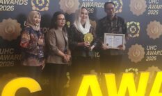 Natuna Tembus UHC Utama 2026, Cen Sui Lan Jadi Wakil Sumatera Terima Penghargaan Nasional