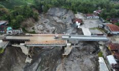 TNI AD Rampungkan Dua Jembatan Bailey di Bener Meriah